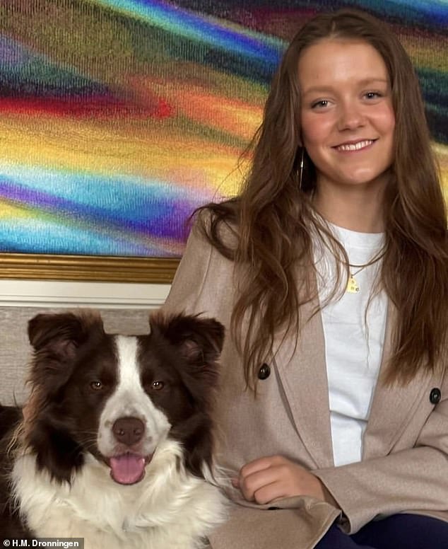 Princess Elizabeth posed with family dog ​​Cocoa in colorful photos released on her 17th birthday.