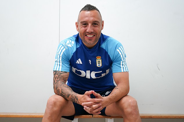 Santi Cazorla returns to the Oviedo of his childhood to try to promote to LaLiga
