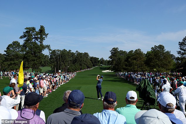 The Masters faced a failure on the first day with a storm approaching Augusta National