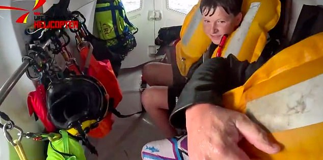 The group was rescued from their sinking boat by the Westpac rescue helicopter about 37 kilometers off the coast of Coledale, south of the Royal National Park.