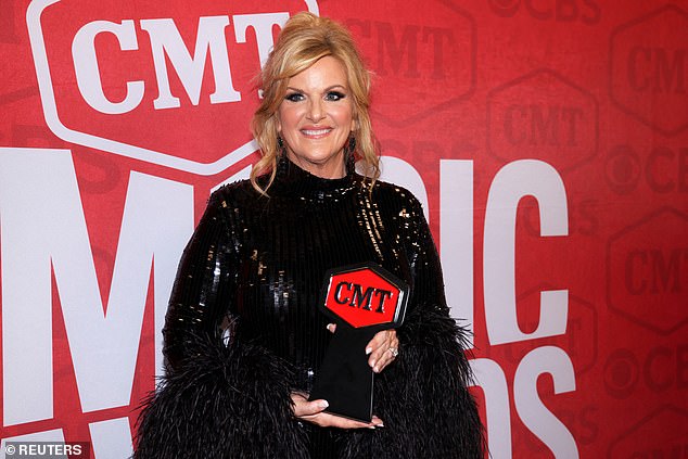 Trisha Yearwood to Reunite with Her Dr. Quinn, Medicine Woman Co-Star Jane Seymour at the 2024 CMT Music Awards