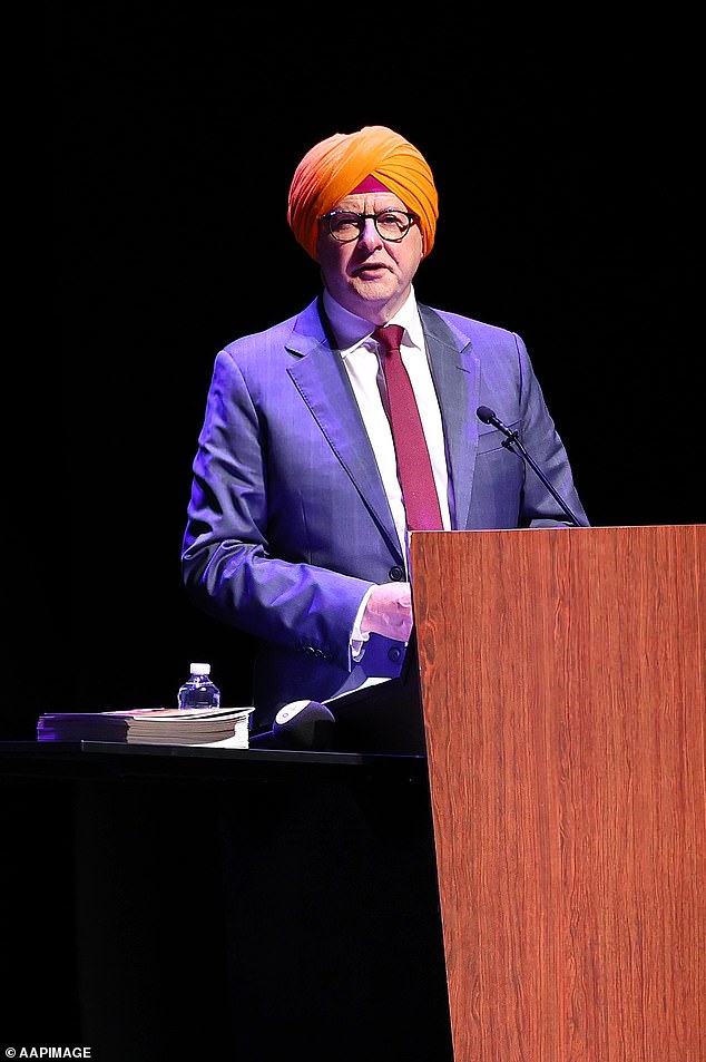 Prime Minister Anthony Albanese (pictured) wore a turban at an event to recognize Sikh volunteers who celebrated ten years helping Australians in need on Sunday.