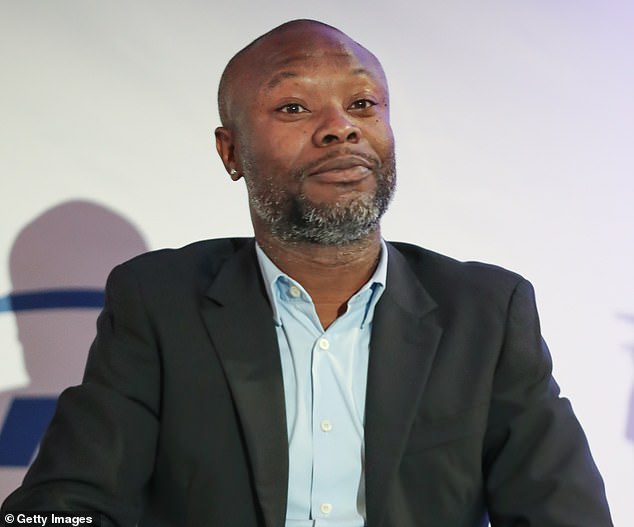 William Gallas has named two Man United players he believes Chelsea should sign this summer