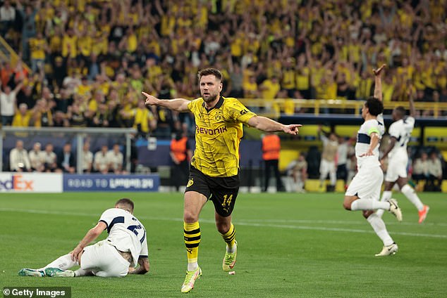 Fullkrug cleverly took advantage of his opportunity to put Dortmund ahead and achieve a clinical finish.