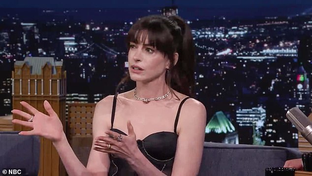 1714646740 792 Anne Hathaway blushes when she asks a question to The