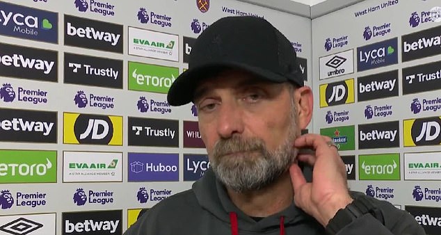 Jurgen Klopp did not want to give details about the discussion when interviewed by TNT Sports