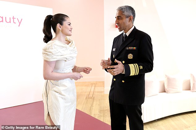 The Only Murders in the Building star spoke with US Surgeon General Vice Admiral Vivek Murthy during the event, where the two discussed 