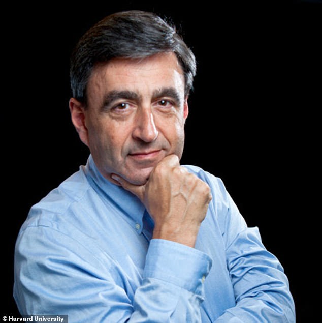 Harvard has also banned its researchers from working with Huawei, but Harvard physics professor Eric Mazur serves as chairman of the board of directors of the Optica Foundation.