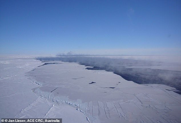 1714672986 29 Scientists solve mystery of giant Antarctic hole that was twice