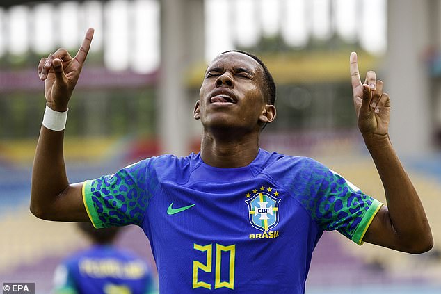 He has not yet played with Brazil's senior team, but last year he played in the U-17 World Cup with them.