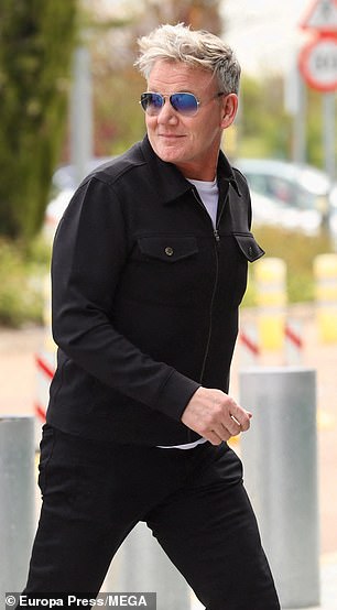 Gordon looked great in aviator sunglasses and a casual black jacket.