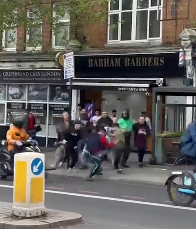 The fight is said to have occurred on a busy main street in Streatham, London.