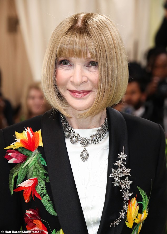 Wintour's short locks were parted down the middle and fell almost to the ends of her shoulders while her bangs fell softly over her forehead.