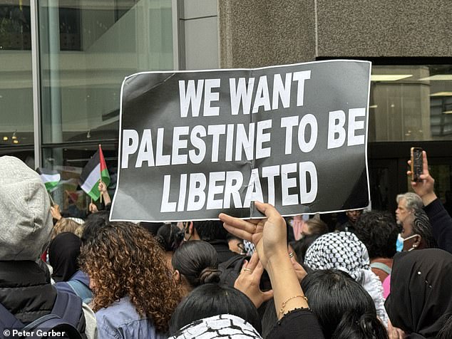 The protesters' message was clear and they called for an end to the war in Gaza.