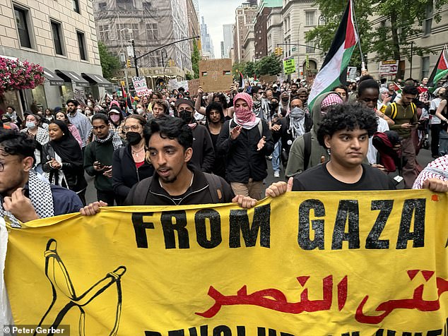 Thousands of pro-Palestinian protesters clashed with New York police just a block from the Met Gala in New York on Monday night.