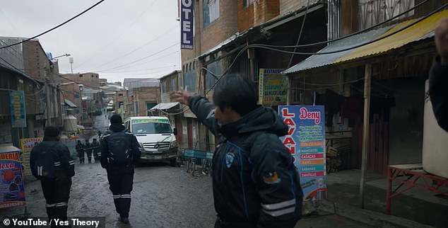 After arriving at the town, Ammar meets a young miner named Fidel who speaks good English and is able to learn a little more about life in La Rinconada.