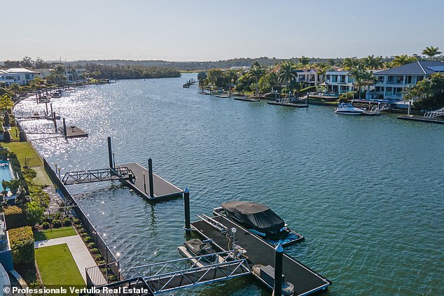 Hope Island Resort, which forms much of Hope Island, is a gated community with 24-hour manned security.