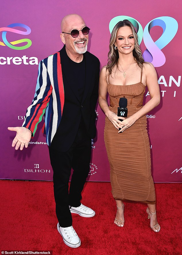 Howie Mandel put on a lively display on the red carpet