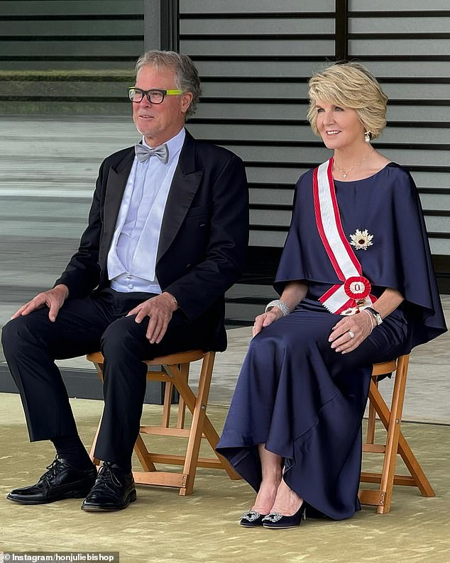 With her new boyfriend Stephen Gray on her arm in a series of Instagram photos, the politician received the award from Prime Minister Kishida Fumio during a very exclusive ceremony