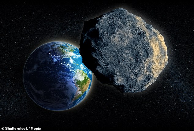 Asteroid 2024 JZ will pass Earth today at a speed of 56,000 mph (90.123), 65 times faster than a bullet (artist's impression)