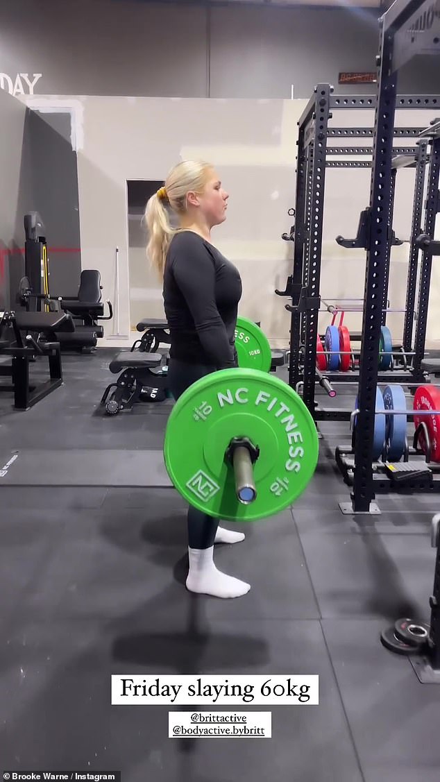 Shane Warne's eldest daughter shared a video on Instagram Stories on Friday in which she was lifting weights at the gym.