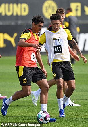 The two friends face each other in Dortmund training during the only season they spent together in Germany.