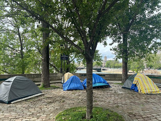 Many of those expelled from the illegal site near City Hall were forced onto buses and told they would be taken to Besançon, which is more than 400 kilometers from Paris.