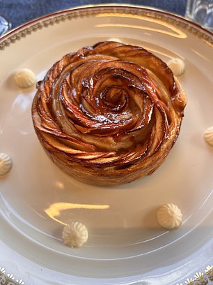 Apple pie at La Folie Douce