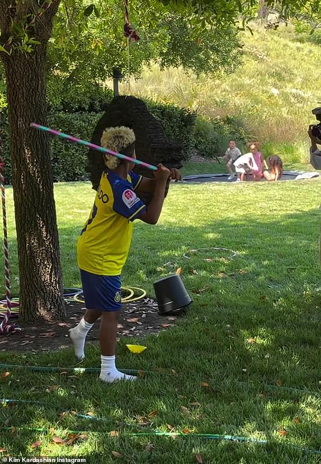 A Ghostbusters piñata was in fashion