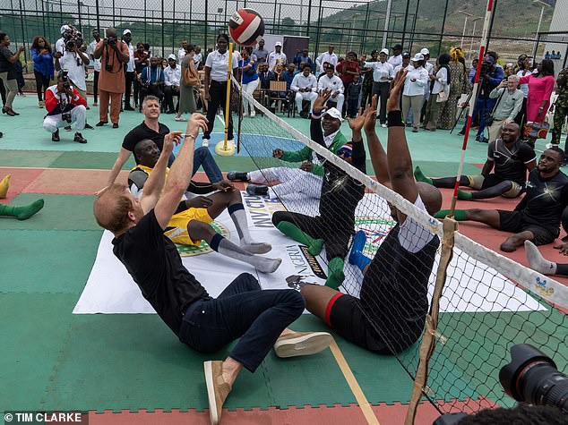 Harry delighted fans by participating in the sitting volleyball exhibition match, although he was unable to defend his opponents' victory.