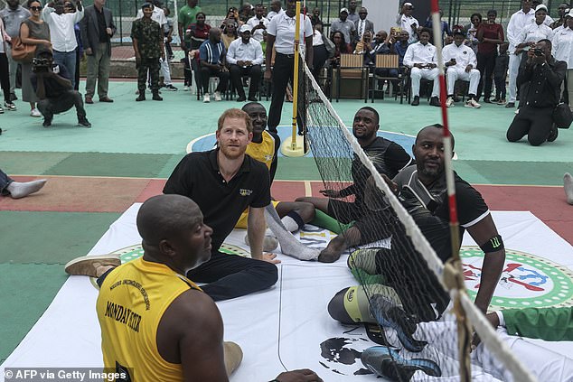 Harry pictured with his Nigeria Unconquered team which ended up losing 21-25 to the Chief of Defense Staff's team.