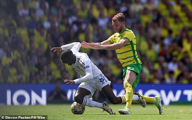 Leeds and Norwich were canceled in a close first leg at Carrow Road