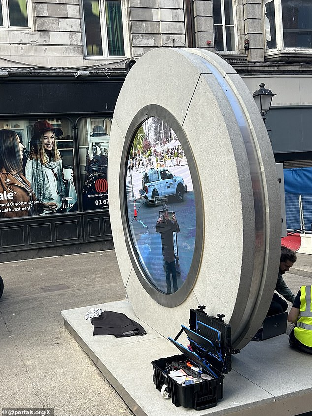 The Portal offers an unfiltered live view from O'Connell Street in Dublin to the Flatiron Building on Fifth Avenue in Manhattan.