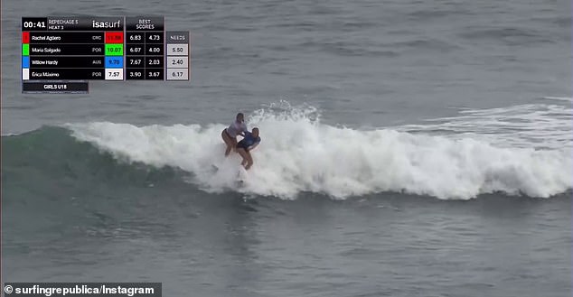 Portugal's Erica Máximo (pictured left) had a crazy moment at the ISA World Junior Titles in El Salvador, approaching Hardy and attempting to push the surprised Australian (right) off her board as the heat reached to a dramatic ending.