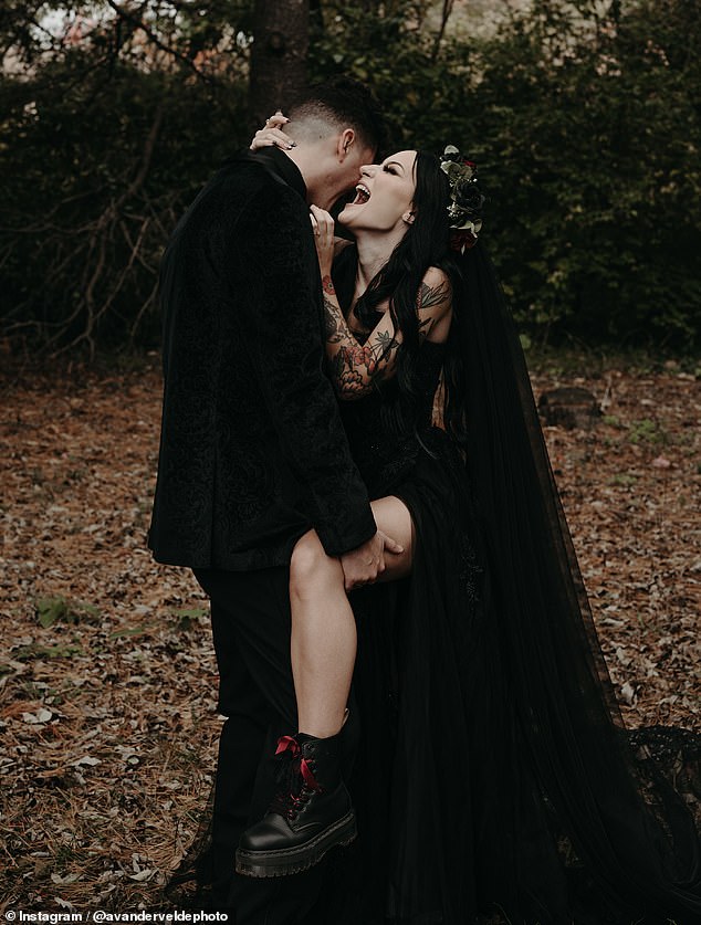 The happy couple said they incorporated 'Corpse Bride' vows into their ceremony, taking the idea of ​​'till death do us part' very literally.