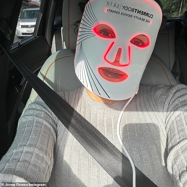 Another comical photo showed Jenna in the car while wearing a voluminous light therapy mask over her face.