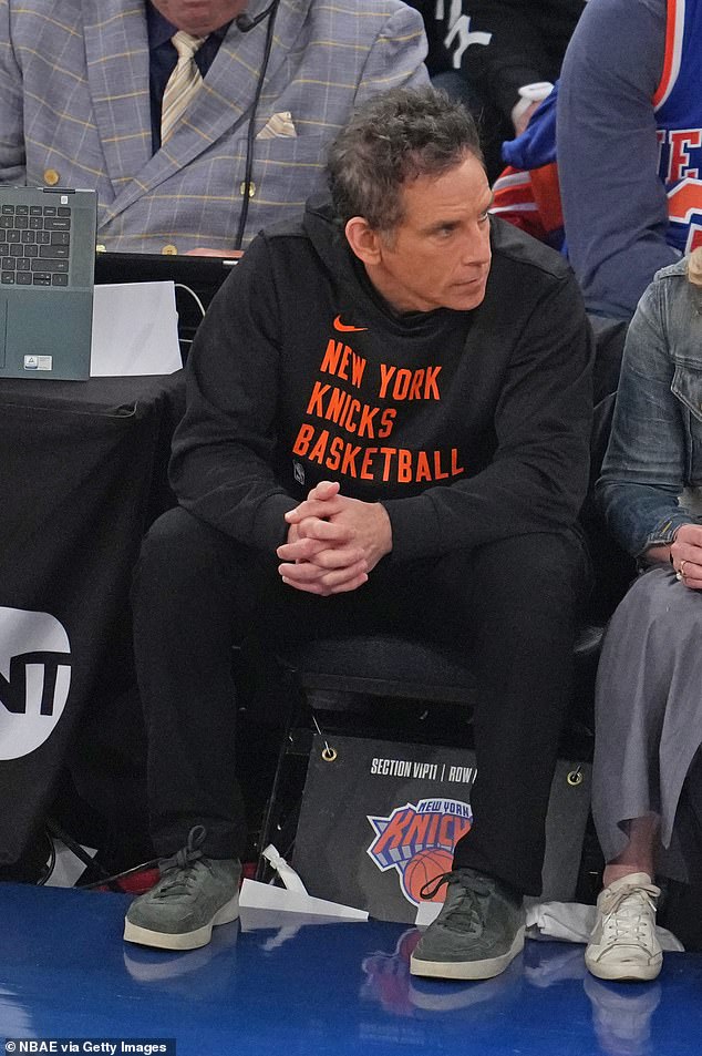 The veteran actor, 58, wore a black Knicks sweatshirt and black pants.