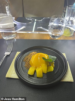 In the photo, mango pana cotta served with homemade crumble.