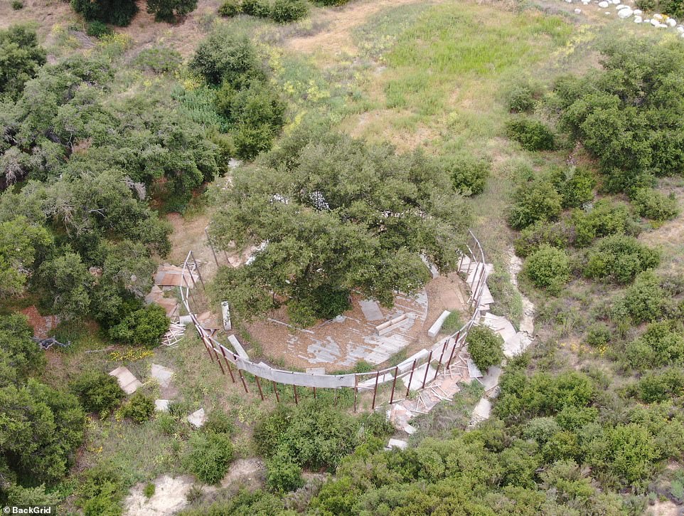 A circular patch outside the house was bordered by a fence that also began to crumble and appeared to be the location of Ye's domes that he had built.