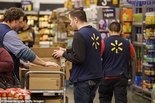 Walmart still employs plenty of floor staff to help, Walmart veteran said