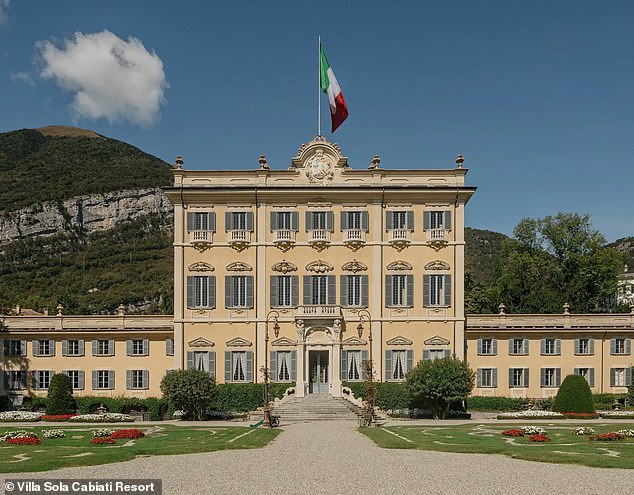 They didn't have to lift a finger during the night because their expensive private villa is equipped with a full-time butler and maid, as well as a private chef.