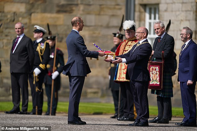 Edward received the keys to the city of Edinburgh from Lord Provost Councillor, Robert Aldridge, during the event.