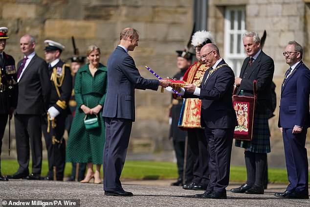 The couple seemed in high spirits as they received the keys to the city during today's event.