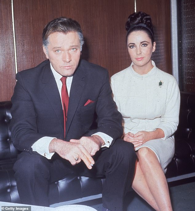 Ana compared Jennifer to actress Elizabeth Taylor, who appears here with her on-again, off-again husband Richard Burton in 1965.