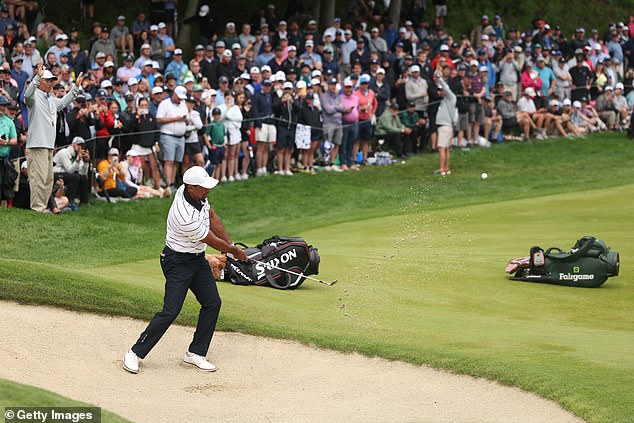 Woods made triple bogey-bogey-triple bogey on the second, third and fourth holes