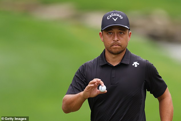 But Schauffele returned to the course he dismantled on Thursday and maintained his lead.