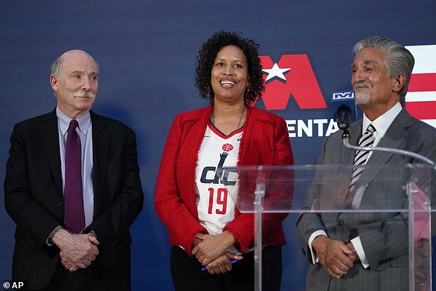 Bowser (pictured center) recently attended a lavish $5,000-per-person golf tournament.