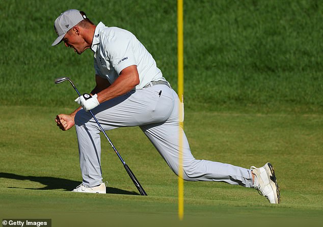 The 30-year-old holes out from the 18th green for an eagle to complete its round.