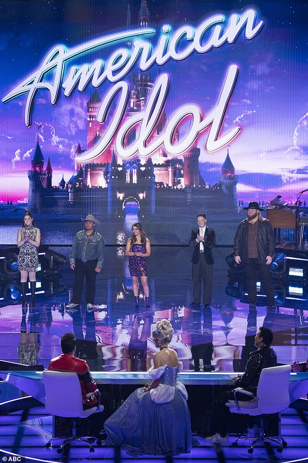 When Triston Harper and Emmy Russell were unfortunately eliminated in the second to last, many fans agreed that Carter, Blocker and Moseley were worthy competitors and that they expected them to be the final three.