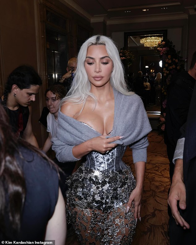 The choice of big, puffy lips, big eyes, strong eyebrows, tiny waist, full but not too big breasts, bigger buttocks seems to be a 'look' that many Generation Z aspires to have, which seems to be the look of Kim Kardashian.